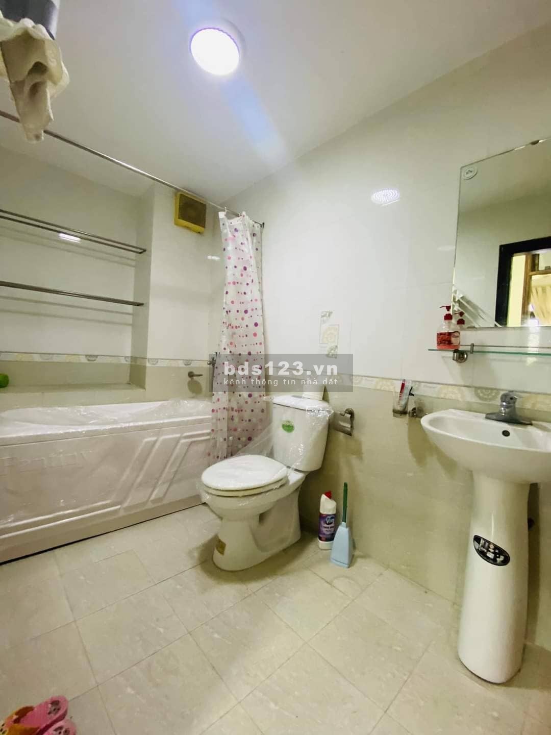 Bán nhà mặt phố lô góc cầu giấy kinh doanh ô tô tránh, dt 48m2, 4 tầng mặt tiền khủng