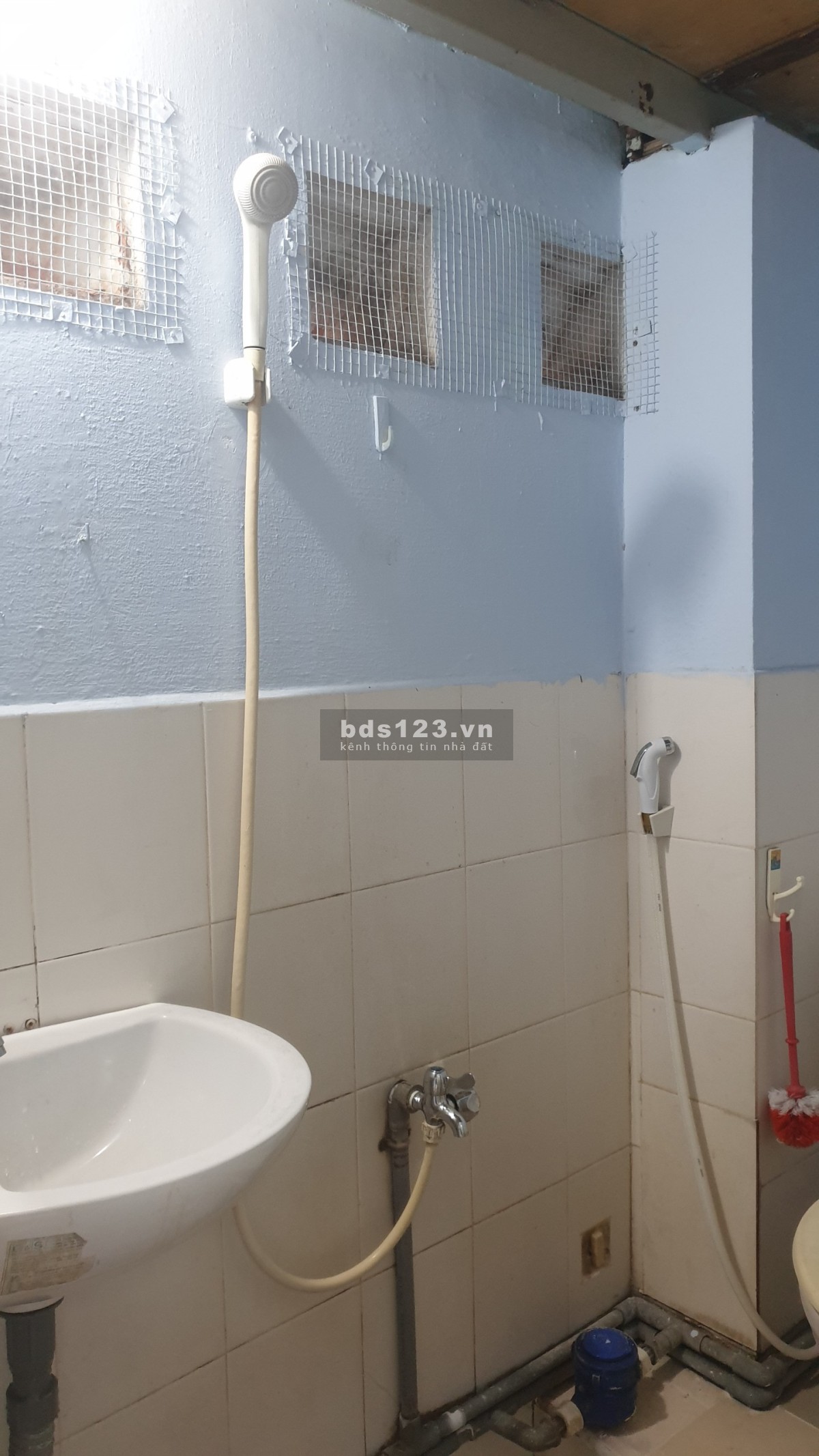 Cho thuê phòng trọ gác lửng, máy lạnh, toilet riêng, 3.8tr, gần UEF, Hutech,Hồng Bàng, LH 0938764277
