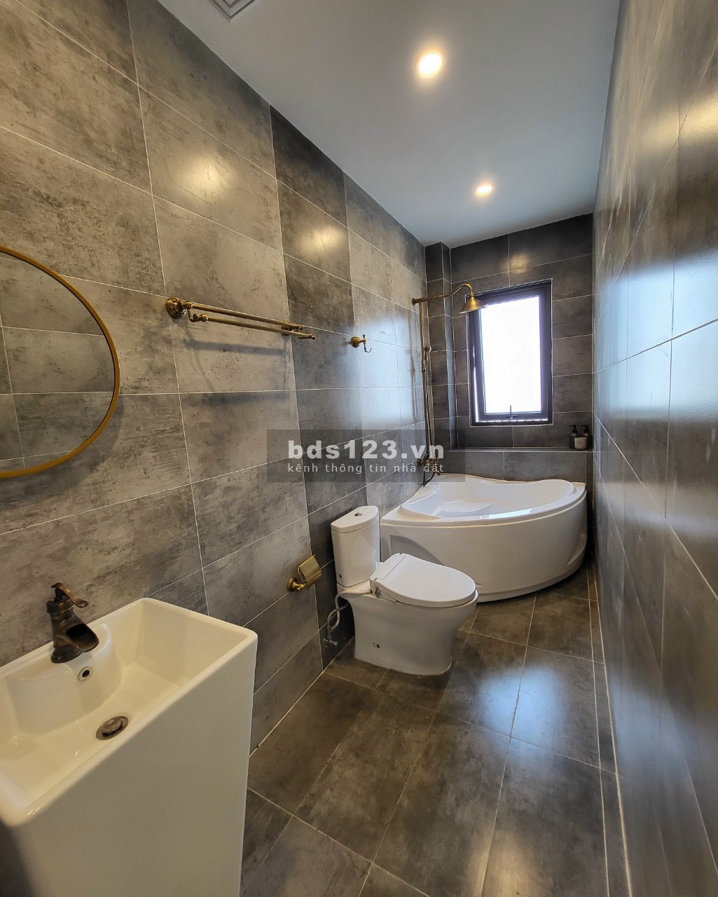 Bán nhà phố 3ti7 /1 căn (TL) nhà 1 trệt 2 lầu tiện ích đầy đủ, giá tốt