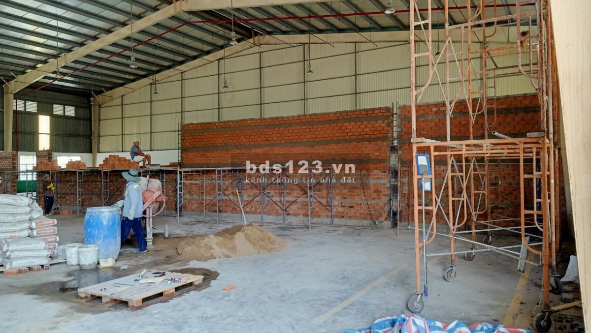 Cho thuê kho dtsd 1000m2 KCN Long Hậu, Cần Giuộc, Long An