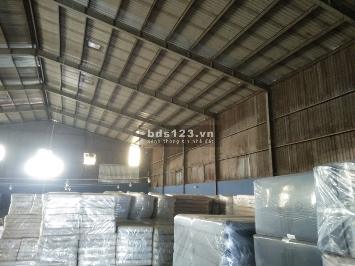 Bán xưởng dtsd 1200m2 mặt tiền đường Thanh Niên, xã Phạm Văn Hai, Bình Chánh, TP.HCM