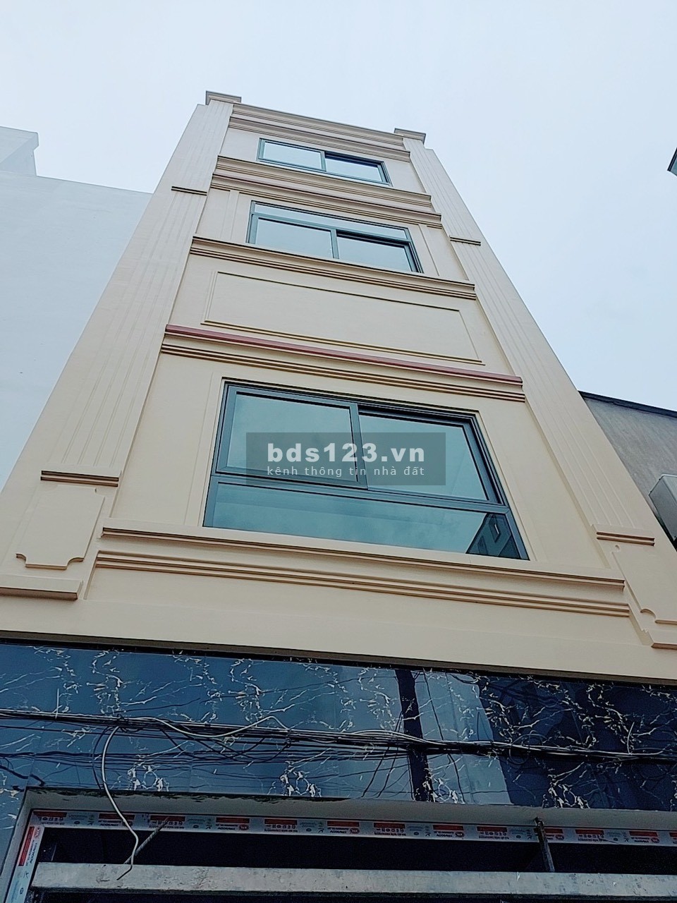 Gấp bán nhà hẻm xe hơi Hương Lộ 2, DTSD 65m² x 4 tầng 2 mặt tiền hẻm nhỉnh 5 tỷ