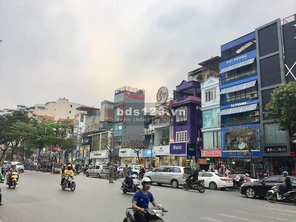 Bán nhà mặt phố Lạc Long Quân, ngã ba Bưởi, 142m², xây Building 7 tầng, giá chỉ 28 tỷ