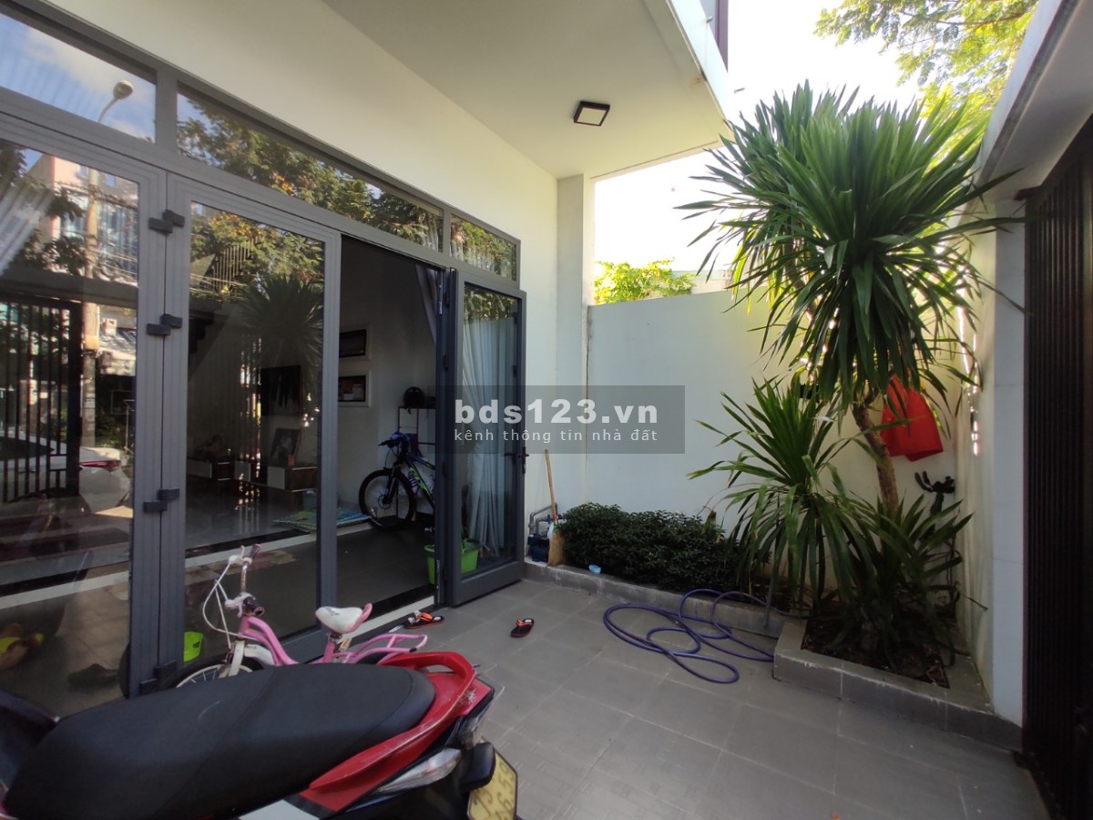 Siêu Phẩm! Bán nhà phố 3 tầng đường 7m5 ngay trung tâm Khuê Trung Cẩm lệ. Lh ngay 0947984998