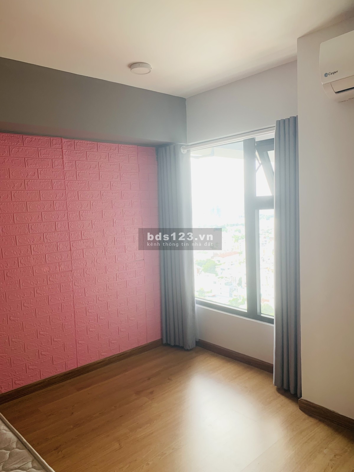 Share phòng với nữ trong căn hộ La astoria 3, dùng wc riêng