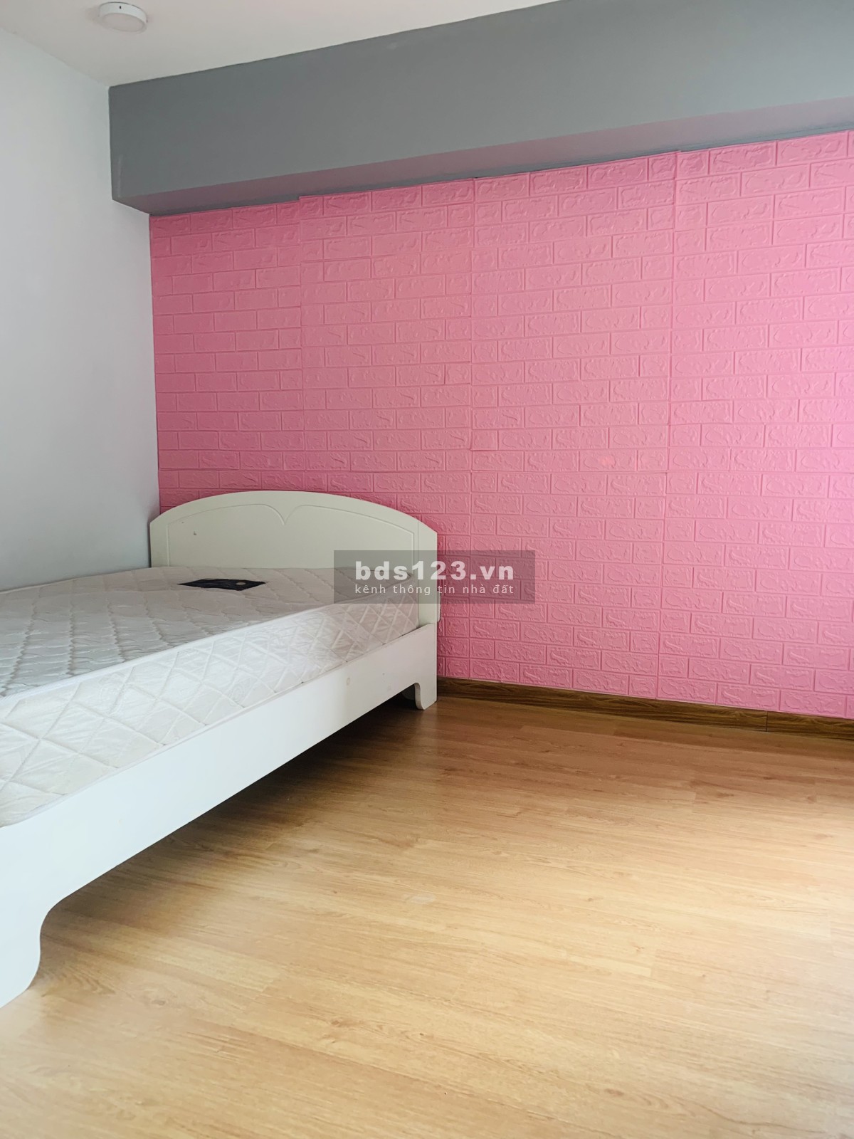 Share phòng với nữ trong căn hộ La astoria 3, dùng wc riêng