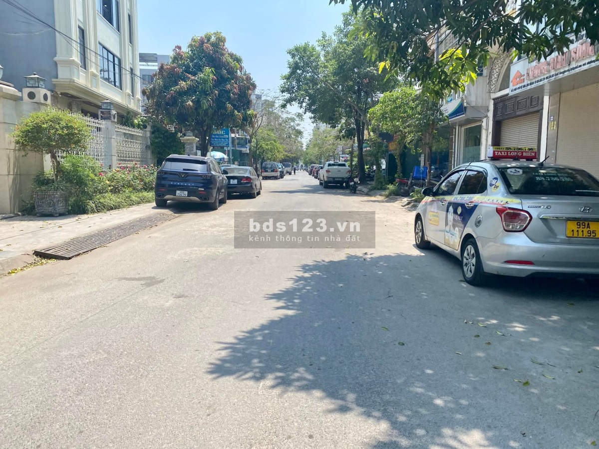 Bán nhà chính chủ phố Bồ Đề, Quận Long Biên, thành phố Hà Nội