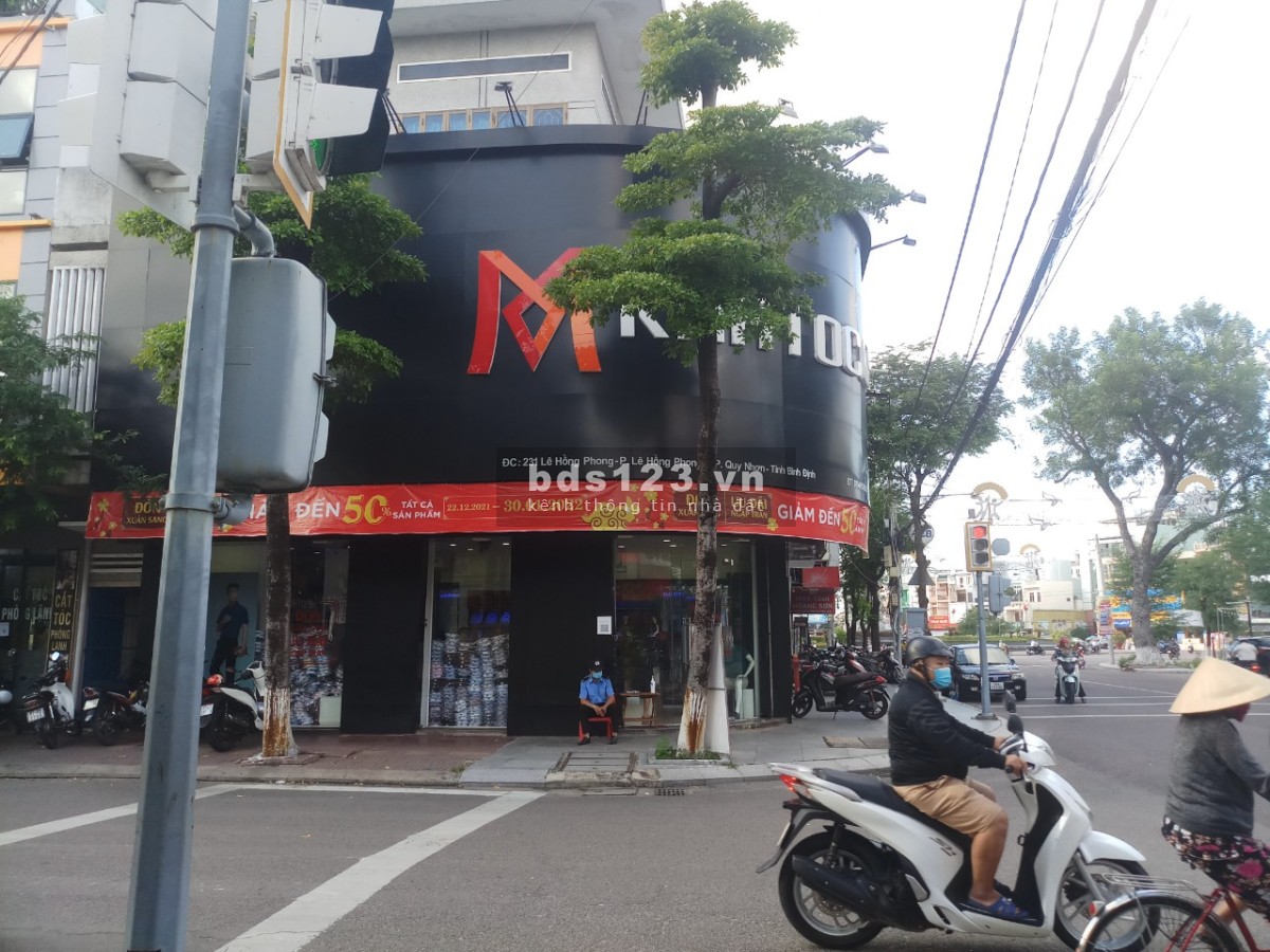 Nhà cần bán ngay trung tâm thành phố, đầu tư sinh lợi lâu dài