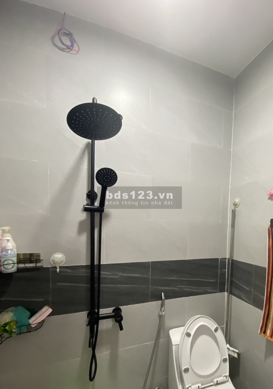 Bán gấp lô góc căn nhà phố Cẩm Lệ mặt tiền 12m, Lh 0947984998, sổ sẵn