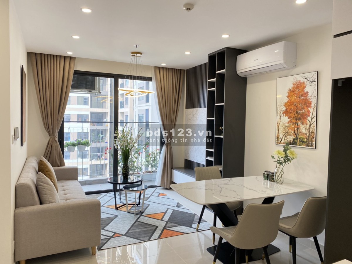 Bán căn 1pn+1 dt 43m2 tầng cao hướng đẹp giá 1.7xx chưa có 5% làm sổ tại Vinhomes Smart City
