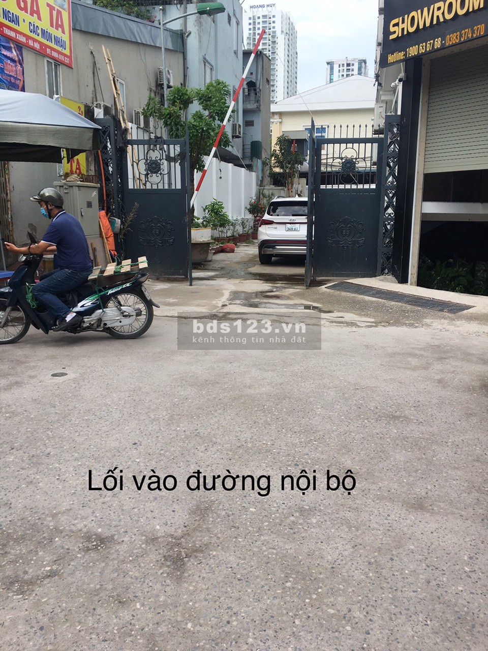 Cho thuê nhà văn phòng lô đất vàng mặt đường Nguyễn Xiển, sàn 130m2