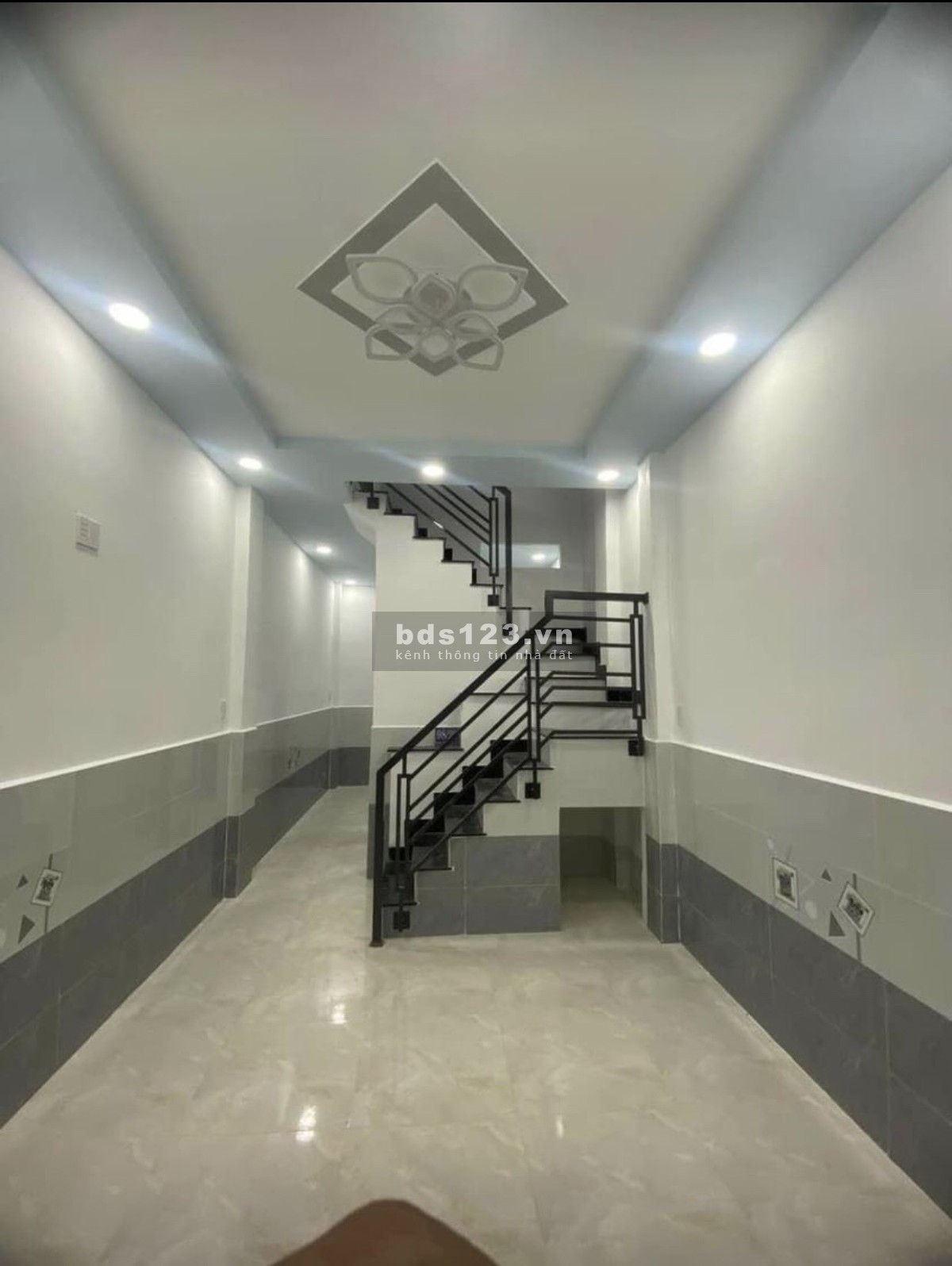 Bán nhà đẹp Quận 12, DTSD 27m² giá bán nhanh 1,26 tỷ đồng, sổ hồng riêng