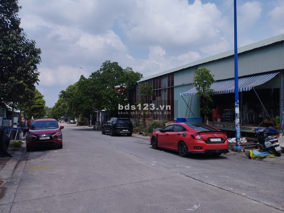Bán đất Mỹ Phước 3 phía sau siêu thị, đường DL3 giá 1 tỷ 420 bao sổ