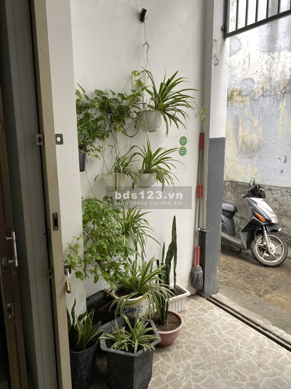 Bán nhà 2 tầng 2 mặt kiệt 572/65 Ông Ích Khiêm, khu an ninh