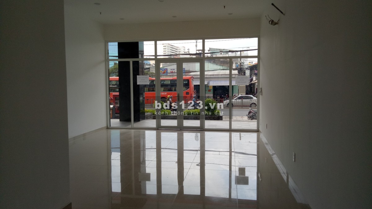 Cho thuê mặt bằng kinh doanh Buôn bán và ở chung cư Moonlight Parkview ngã tư đường số 4,số 7