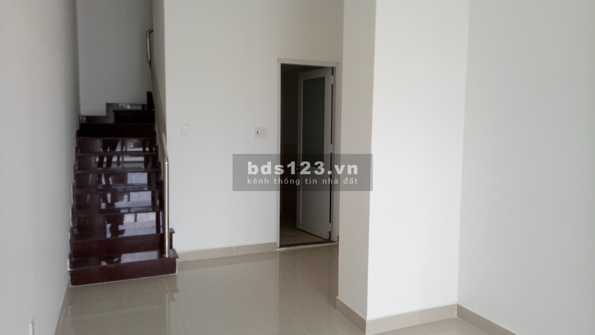 Cho thuê mặt bằng kinh doanh Buôn bán và ở chung cư Moonlight Parkview ngã tư đường số 4,số 7