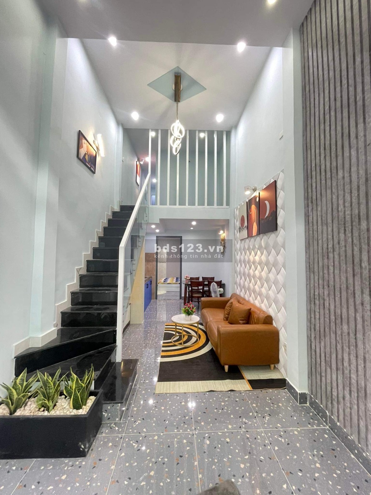 Nhà bán hẻm xe hơi, Hòa Bình, Hiệp Tân, diện tích 24m², giá bán 2,65 tỷ