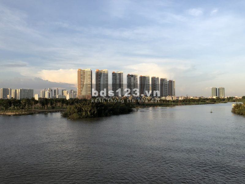 Tin thật 100% cần bán gấp căn hộ 3PN - 96m2, view đẹp(view sông) tầng trung, 5.3 tỷ. LH 0903 681 920