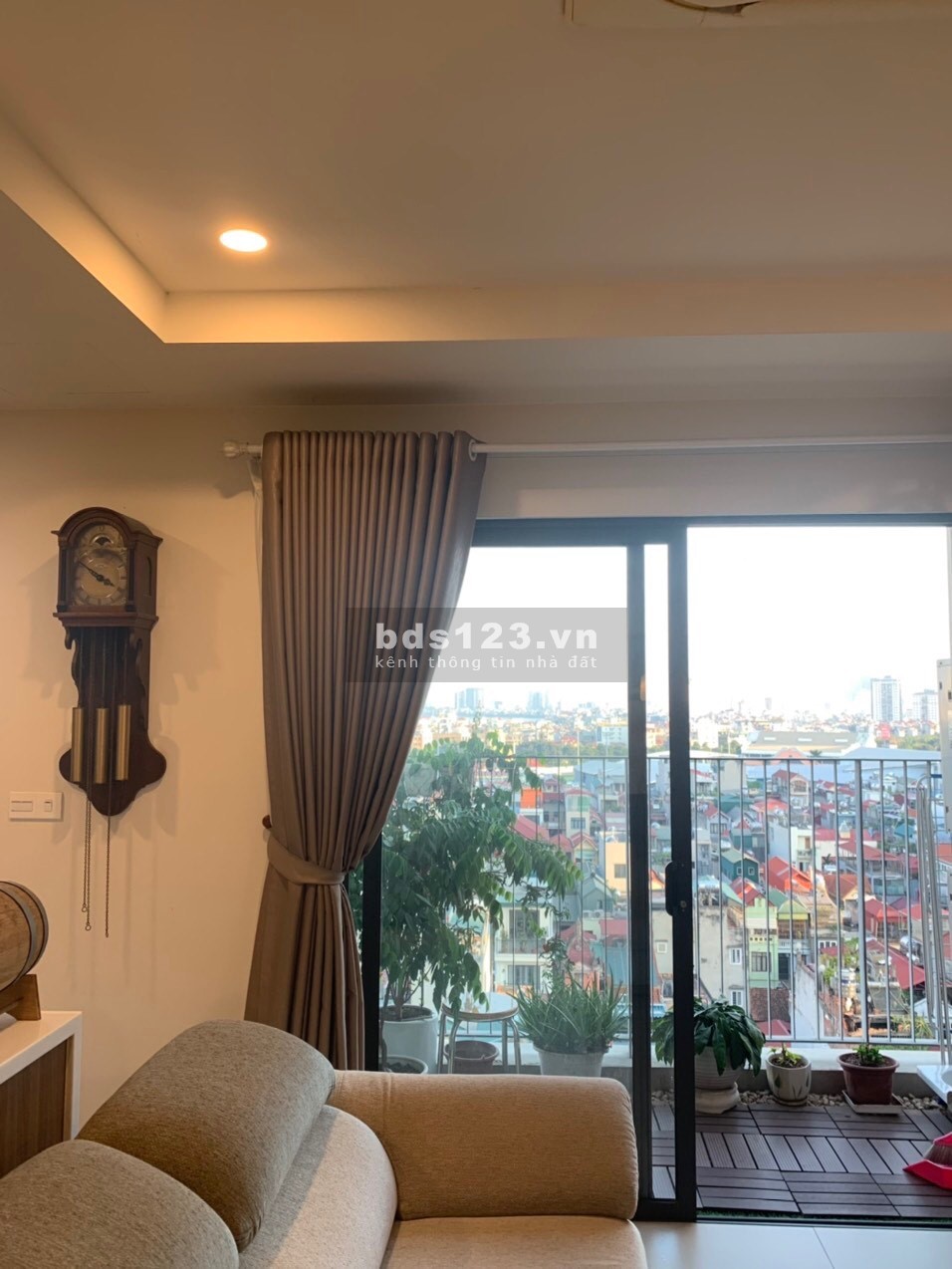 Chính chủ cần bán chung cư Kosmo Tây Hồ, Hà Nội giá bán 6,2 tỷ