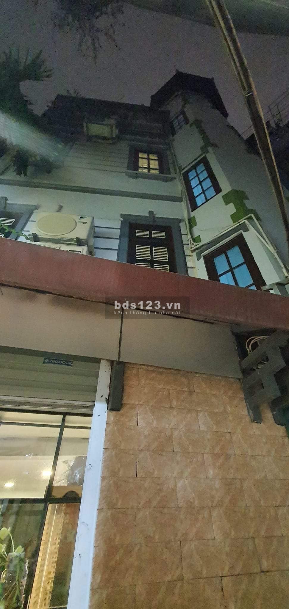 Cho thuê văn phòng đường Quang Trung, miễn phí chỗ để xe S1000m2, 2000m2, giá thuê: 7$/m2