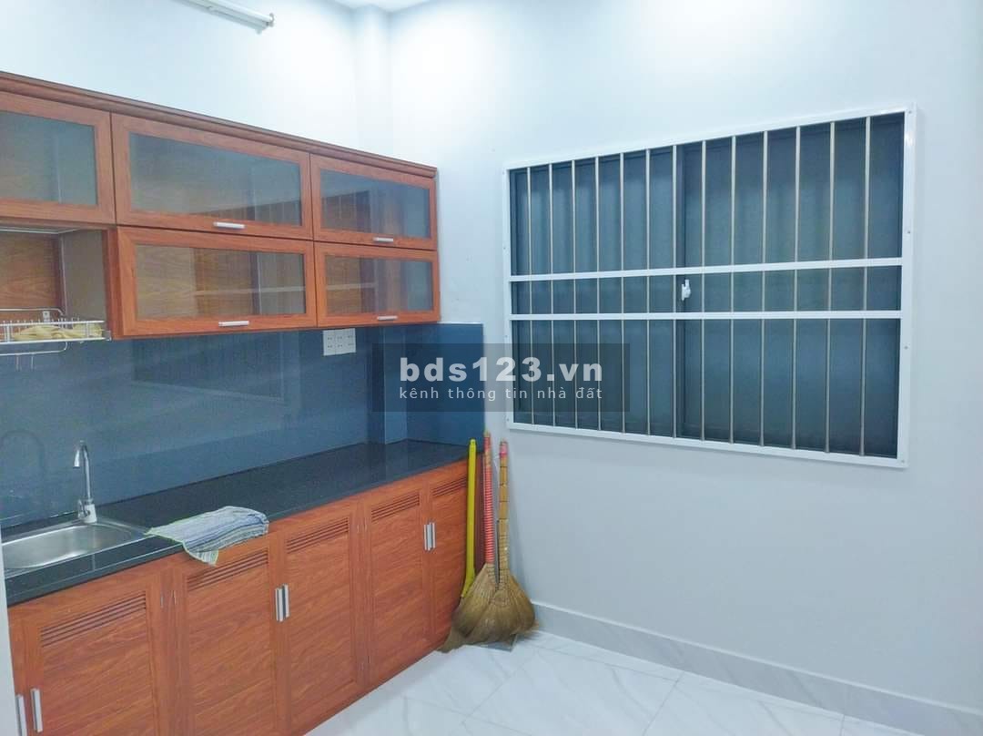 Nhà bán Quận Tân Bình, phường 5 dọn vào ở được ngay, LH 0775153165