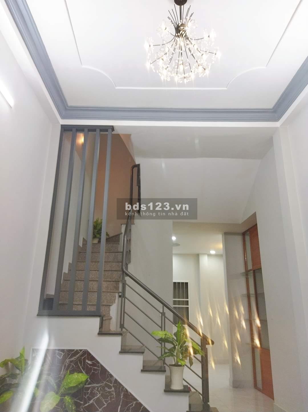 Nhà bán Quận Tân Bình, phường 5 dọn vào ở được ngay, LH 0775153165