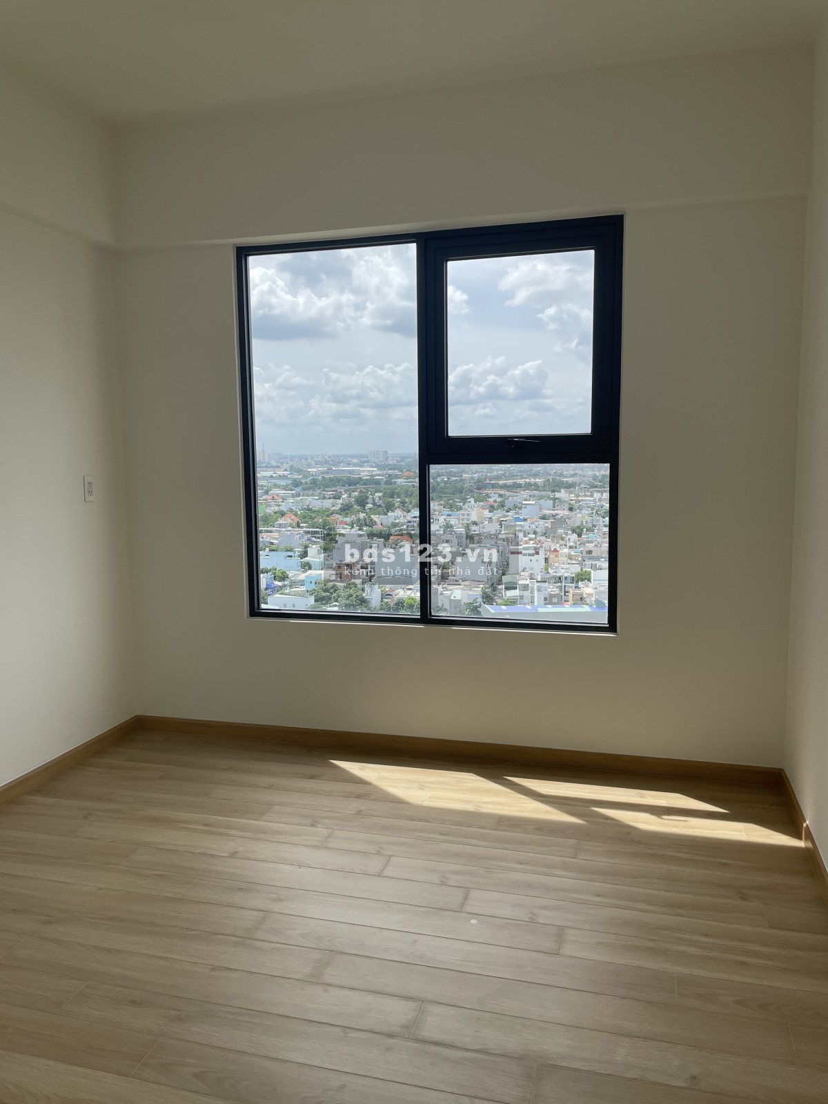 Không có nhu cầu ở, cần bán lại căn hộ akari city giá tốt