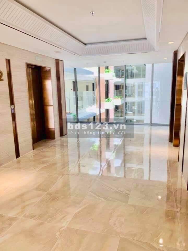 Căn hộ bán! Midtown PMH 3 phòng ngủ, 3 WC căn góc 135m2 giá bán chỉ 9.1 tỷ