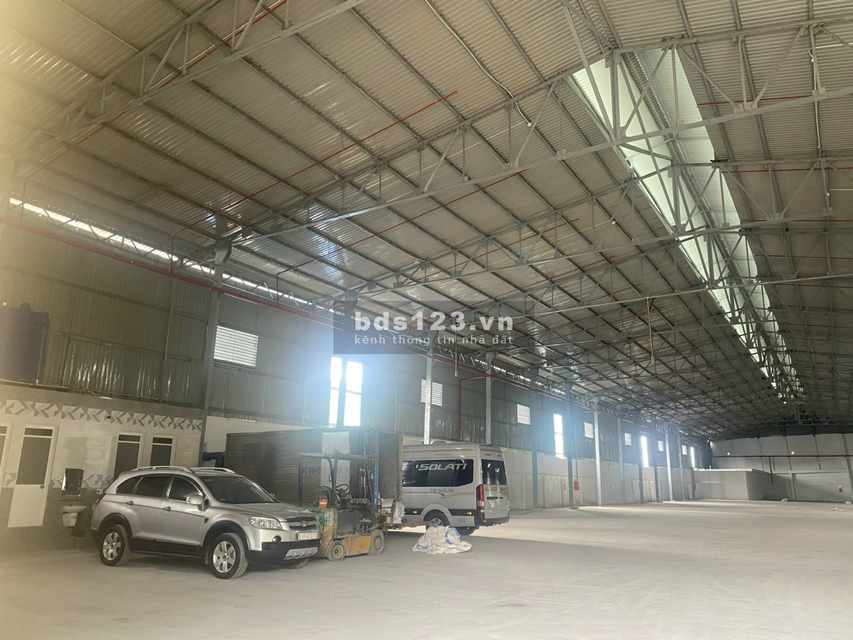 Giá rẻ! Cho thuê 3200m2 kho Nguyễn Cửu Phú, Tân Tạo, Quận Bình Tân, TPHCM
