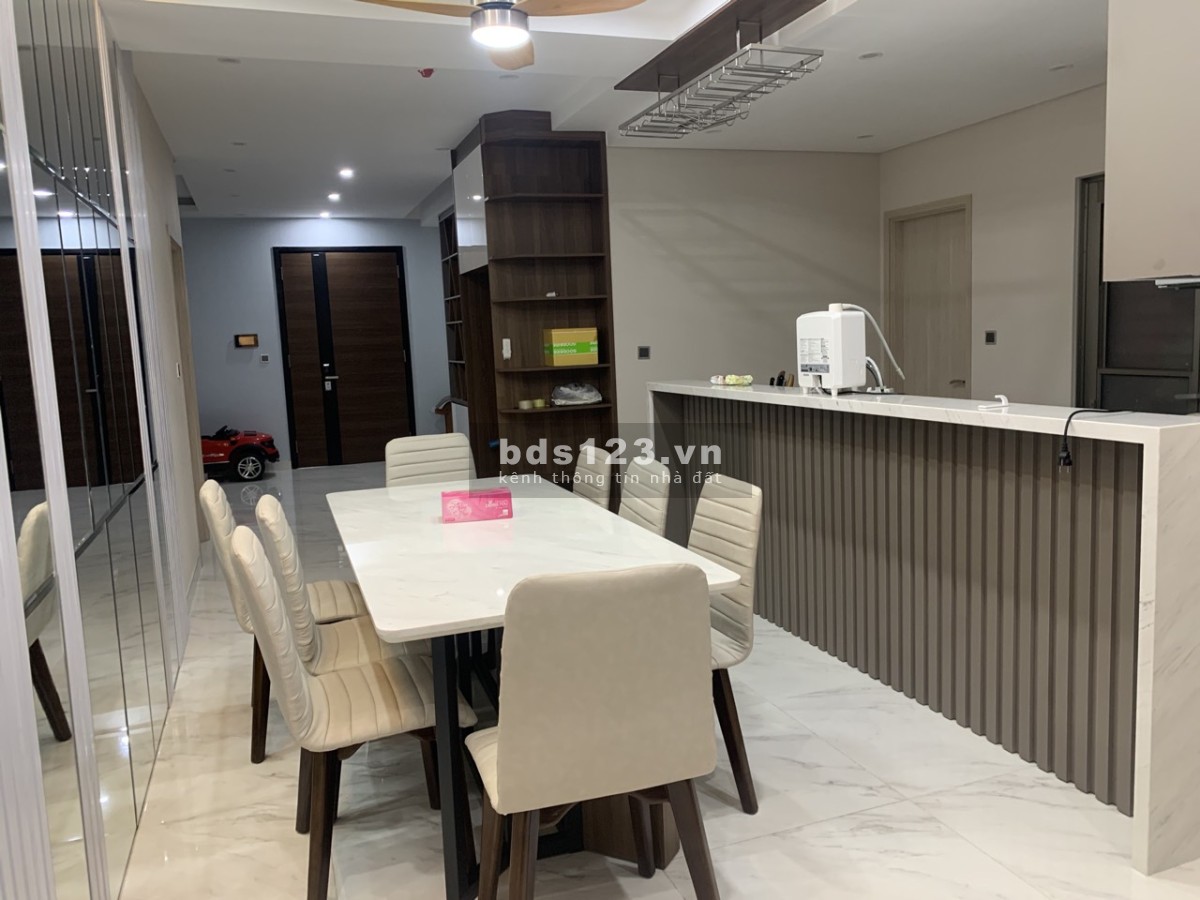 Căn hộ bán! Midtown PMH 3 phòng ngủ, 3 WC căn góc 135m2 giá bán chỉ 9.1 tỷ