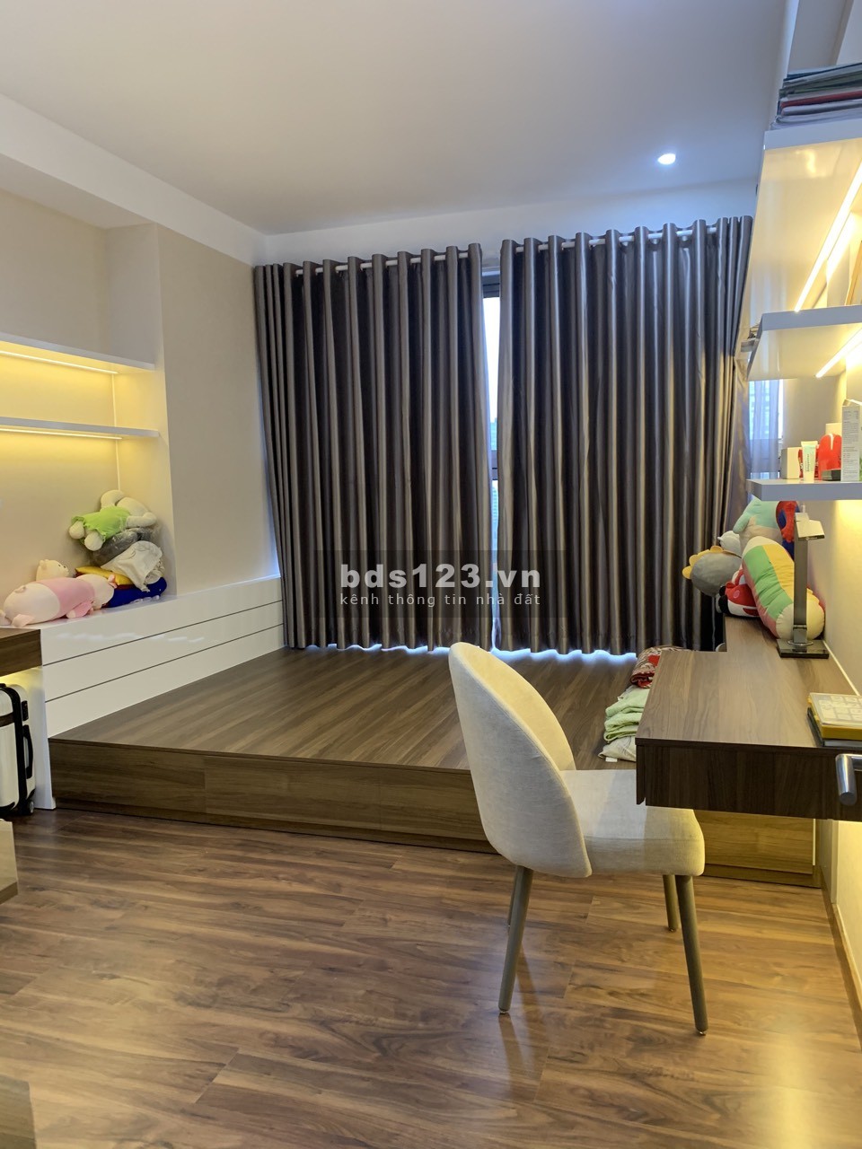 Căn hộ bán! Midtown PMH 3 phòng ngủ, 3 WC căn góc 135m2 giá bán chỉ 9.1 tỷ
