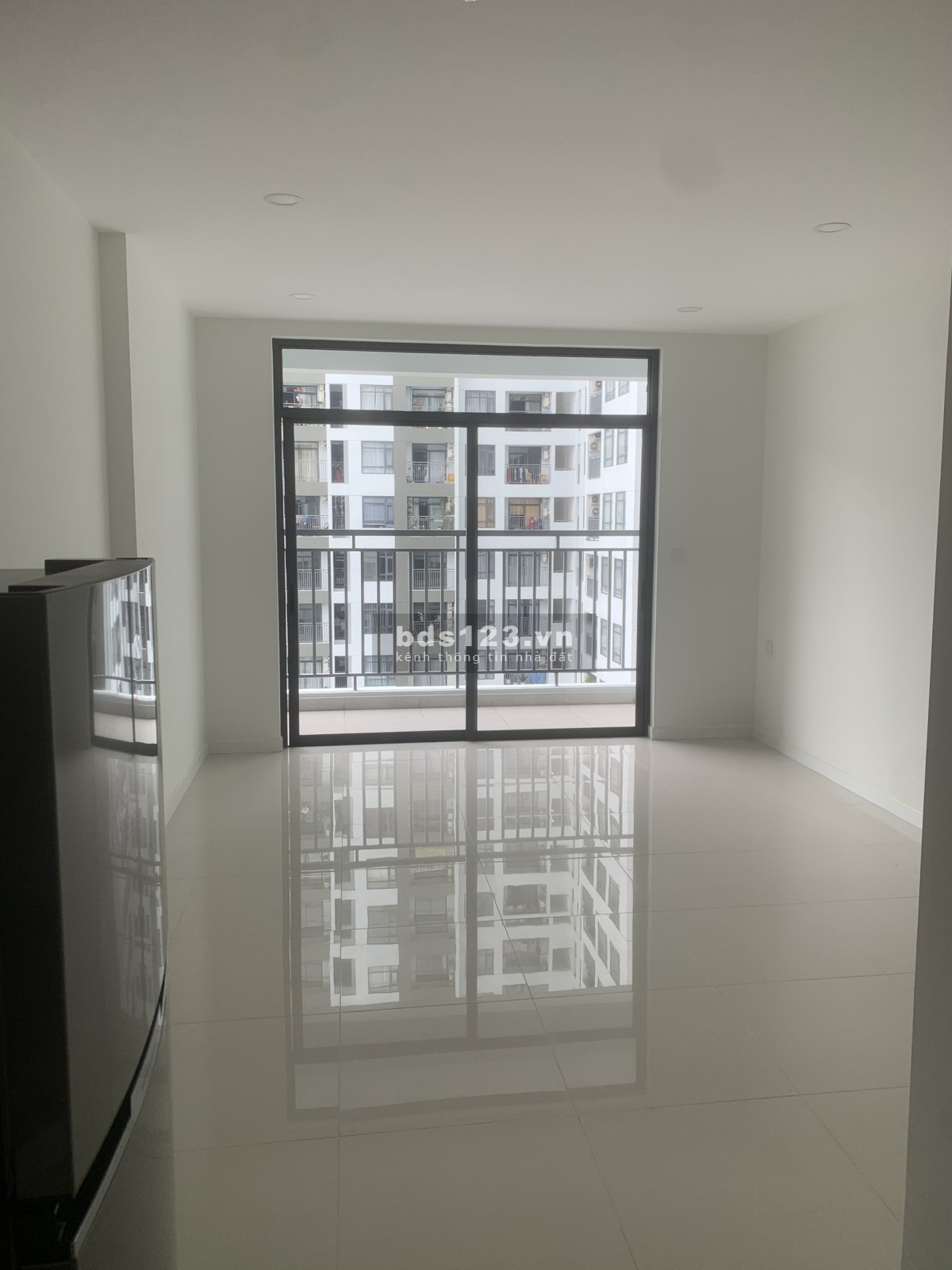 Bán gấp 2 căn Officetel Central Premium quận 8 - Tầng trung bằng giá hợp đồng - LH 0938829386