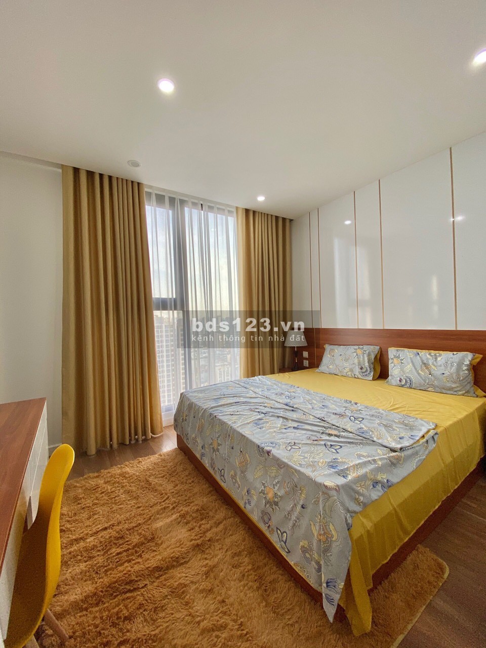 Chính chủ cho thuê FLC 265 Cầu Giấy căn góc 3PN full nội thất giá rẻ 18tr vào luôn. LH 0399437089