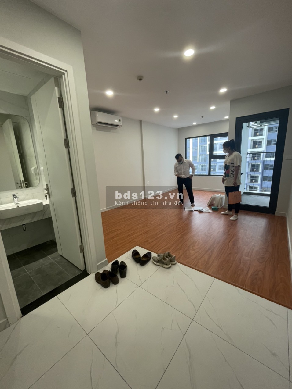 CC cần bán 2 căn I5 Imperia Smart City, Studio 10 28m2 1.4 tỷ, 3PN 06 76m2 3.95 tỷ, nhận nhà ở ngay