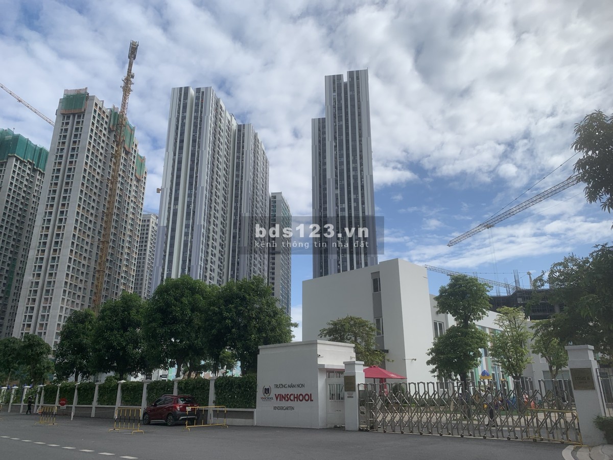 CC cần bán 2 căn I5 Imperia Smart City, Studio 10 28m2 1.4 tỷ, 3PN 06 76m2 3.95 tỷ, nhận nhà ở ngay