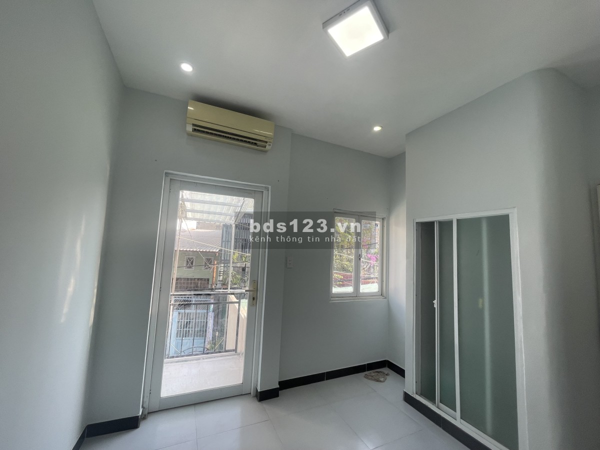 Cho thuê nhà mặt tiền nguyên căn Bùi Minh Trực, Quận 8, khu an ninh