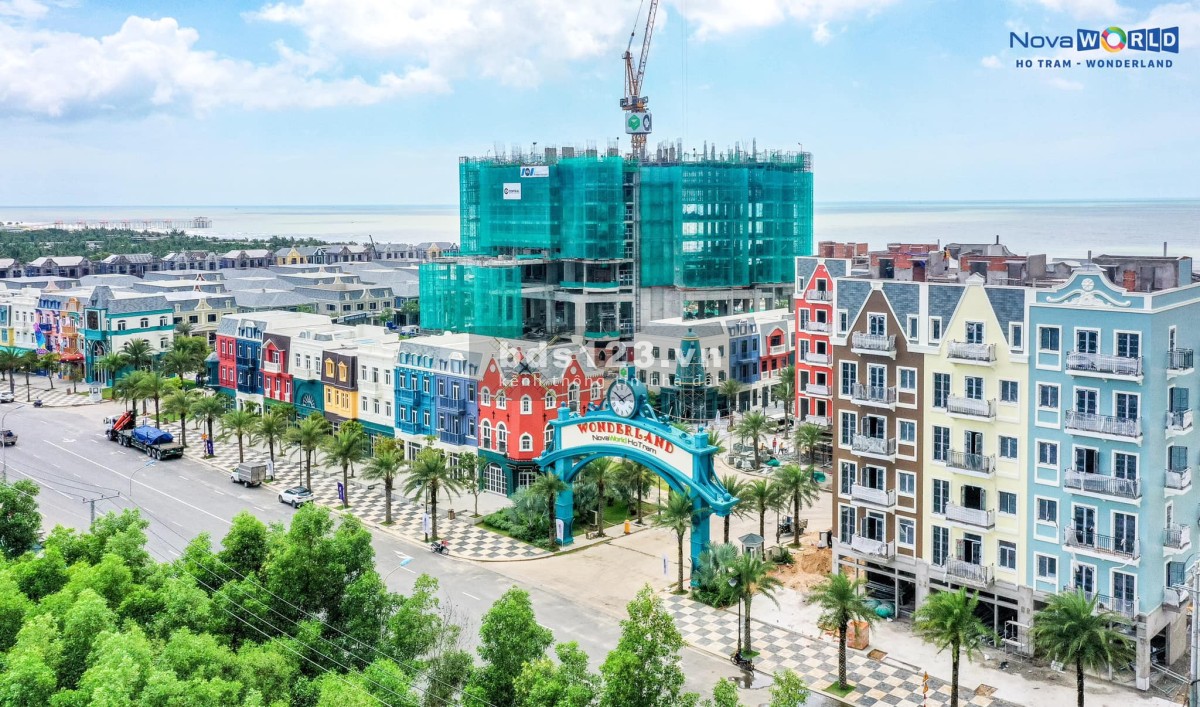 Căn HOT Shophouse Wonderland Hồ Tràm, ngay mặt tiền Đường Ven Biển, Cam Kết Thuê 3,6 tỷ. Giá 12,8 tỷ