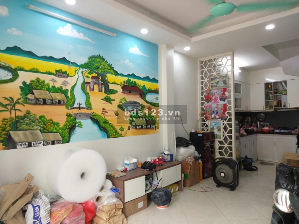 Cần bán gấp căn nhà mới xây ở An Khánh do phải chuyển công tác