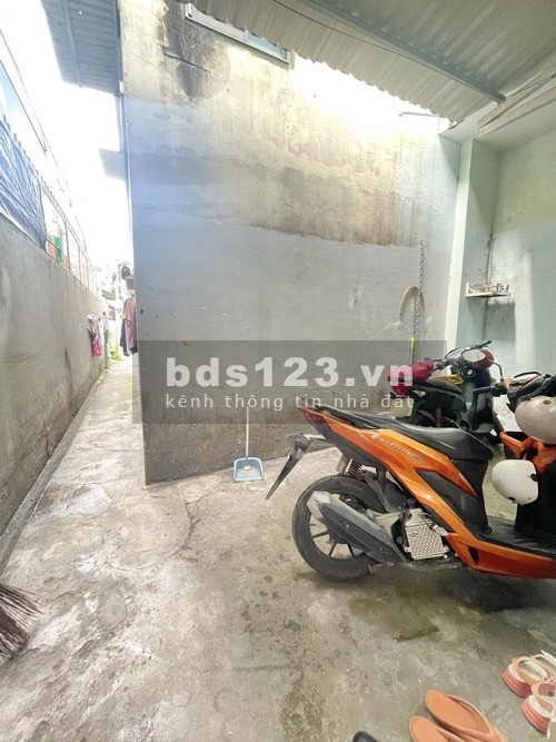 Cần bán nhà 1 lầu hẻm Trần Văn Khánh, phường Tân Thuận Động, quận 7 LH 0983697777