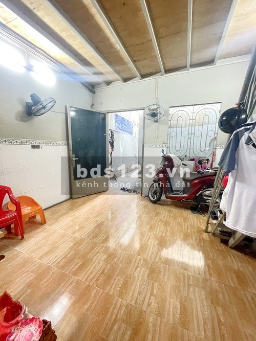 Cần bán nhà 1 lầu hẻm Trần Văn Khánh, phường Tân Thuận Động, quận 7 LH 0983697777