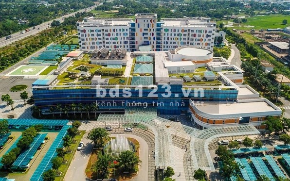 Bán lô góc mặt tiền đường số 1 Gadden Riverside lh 0902967594