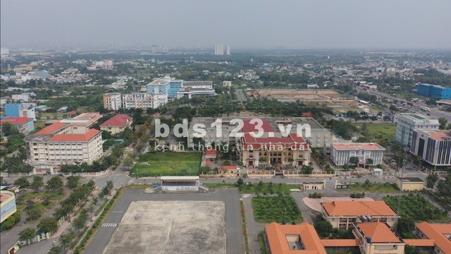 Bán lô góc mặt tiền đường số 1 Gadden Riverside lh 0902967594
