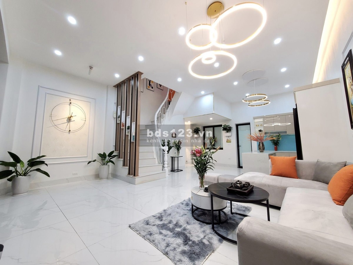 Siêu phẩm nhà hiếm phố Ngô Gia Tự, quận Hà Đông, DT 51m² x 4 tầng, MT 5,7m, giá 8,35 tỷ đồng