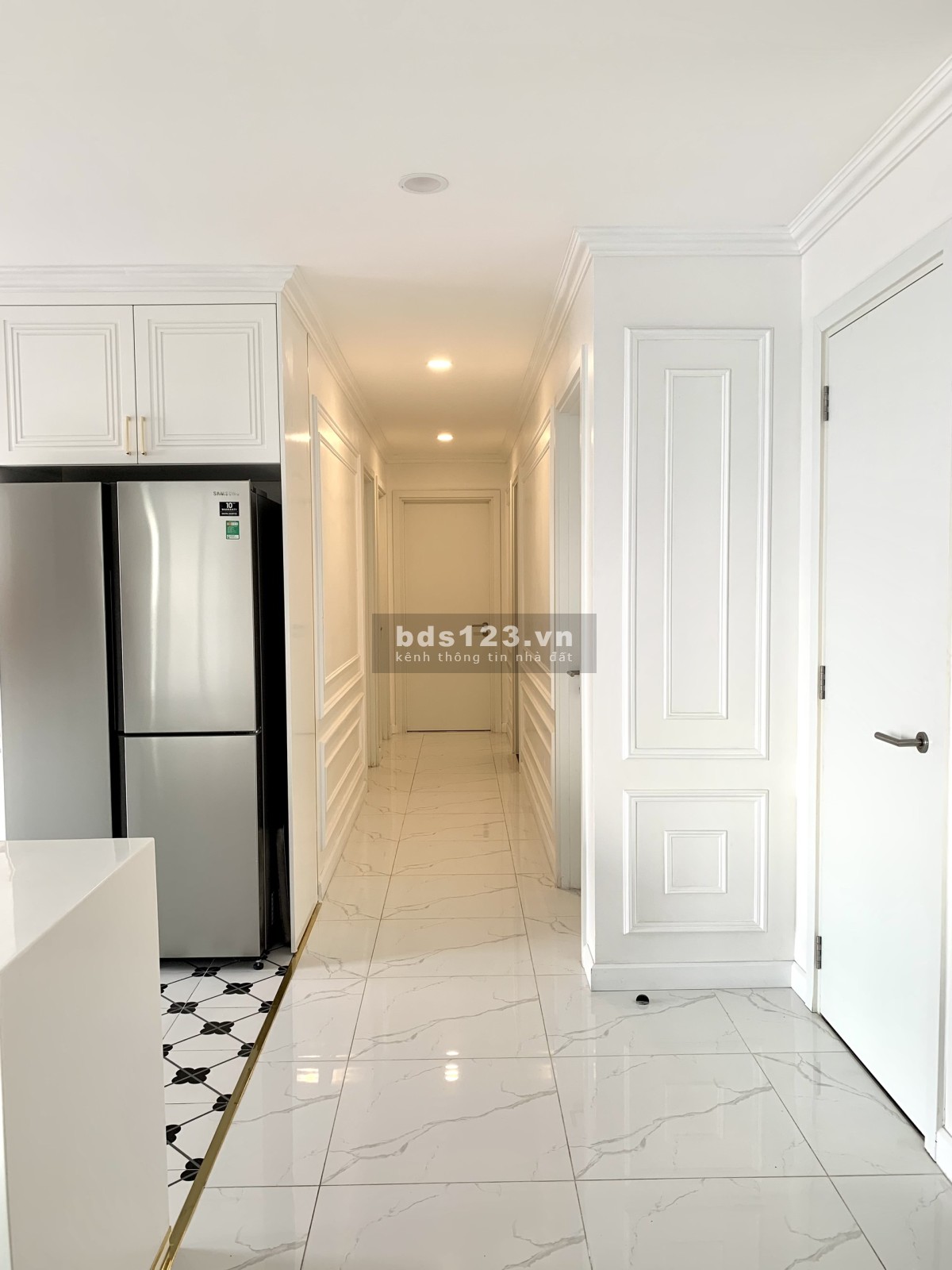 Cho Thuê căn hộ dự án Komos 3pn Full đồ vew ôm chọn Hồ Tây