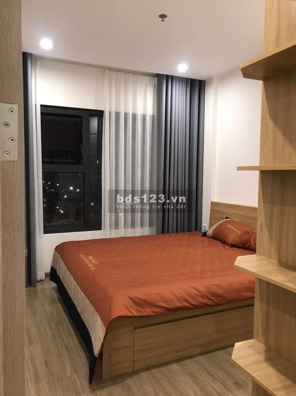 Tôi muốn bán căn hộ 1 ngủ + 1 giá 1,2 tỷ tại Vinhomes Ocean Park