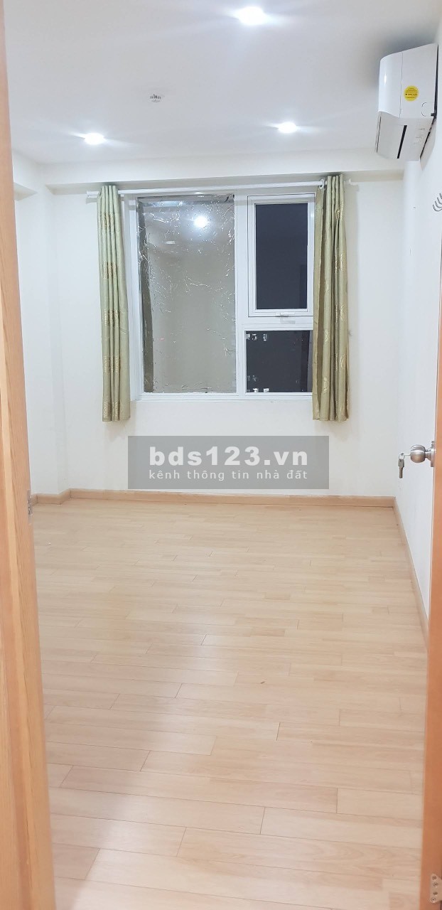 Chính chủ cần bán nhanh chung cư Starlight Q6 2PN , căn góc 2 view thoáng đẹp chỉ 2 tỷ hơn