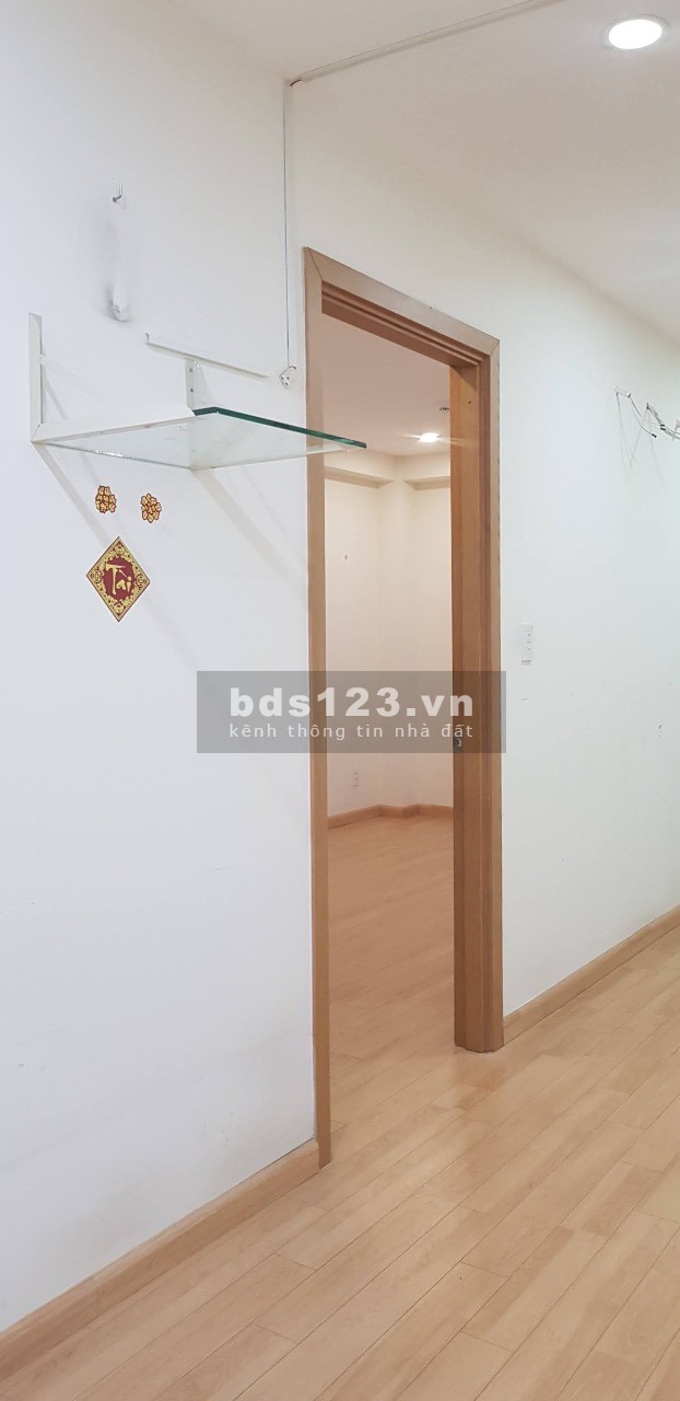 Chính chủ cần bán nhanh chung cư Starlight Q6 2PN , căn góc 2 view thoáng đẹp chỉ 2 tỷ hơn