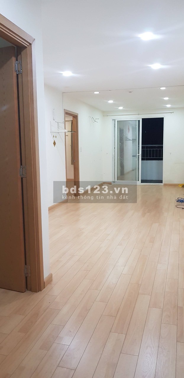 Chính chủ cần bán nhanh chung cư Starlight Q6 2PN , căn góc 2 view thoáng đẹp chỉ 2 tỷ hơn