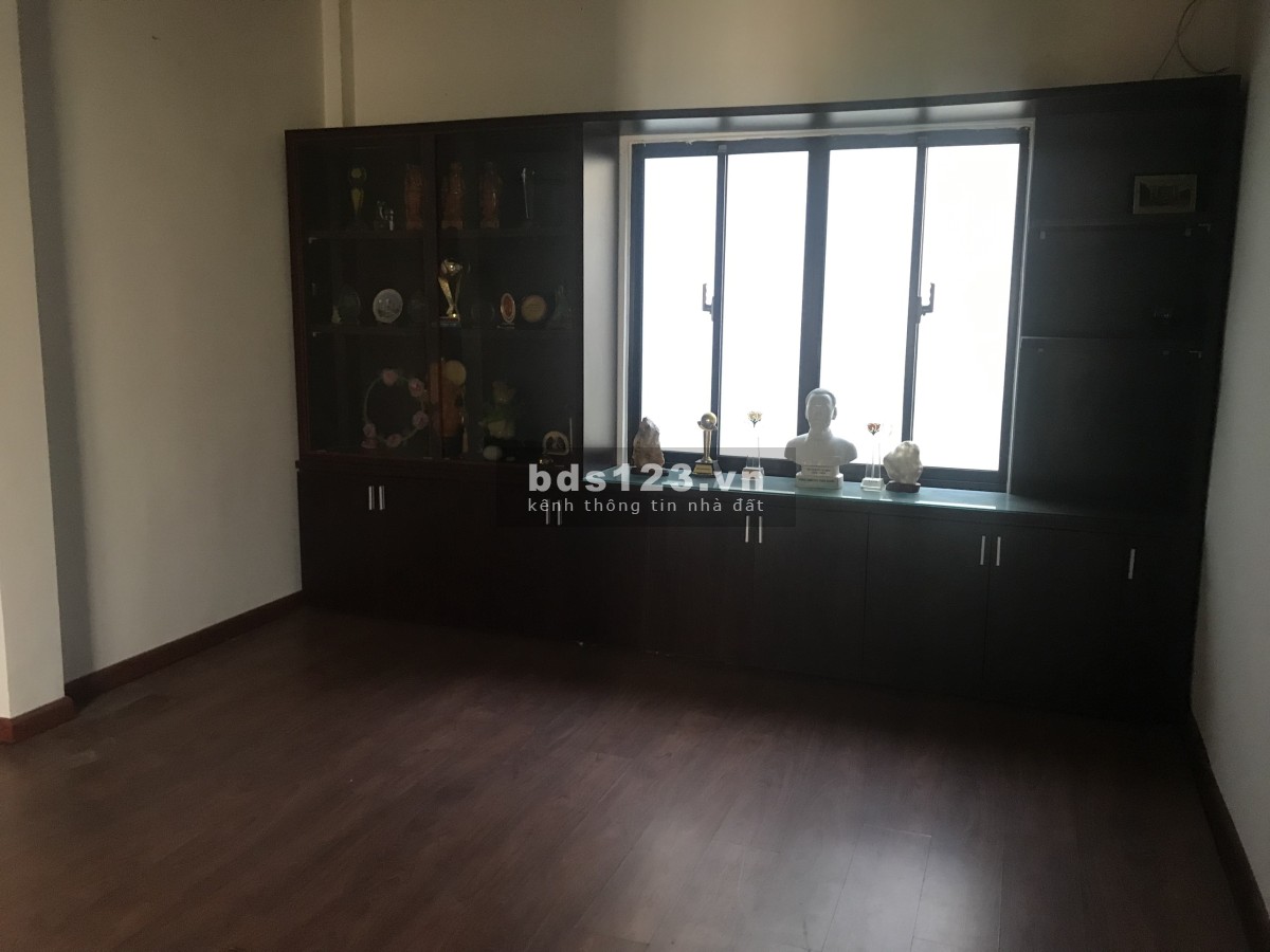 Bán nhà mặt mặt tiền Triệu Nữ Vương, 3 tầng giá sụp hầm, sát gần đường Hùng Vương