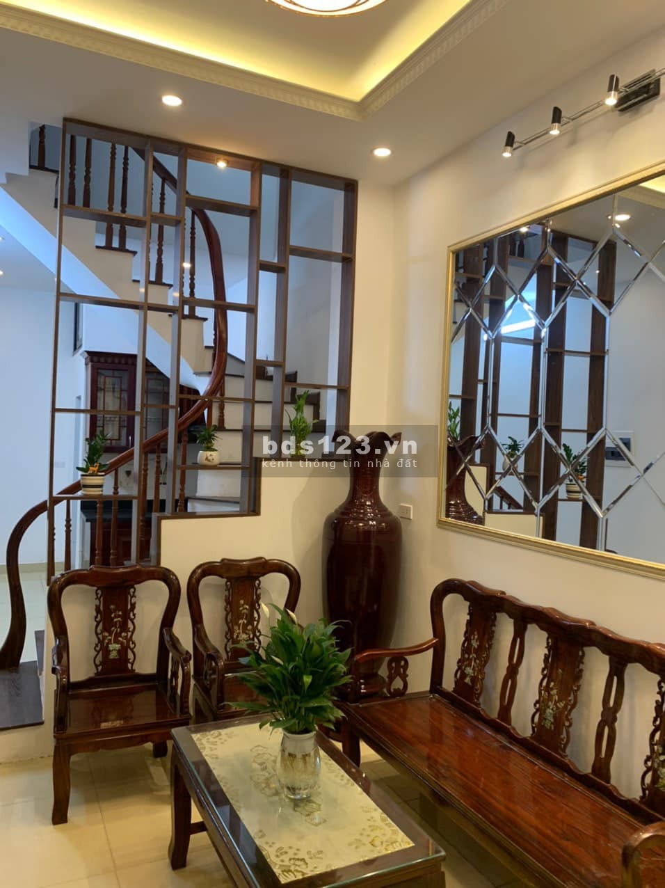 Chính Chủ Bán Nhà Ngõ 445 Nguyễn Khang, Cầu Giấy Nhà Xây 4 Tầng Mới Đẹp Ở Ngay